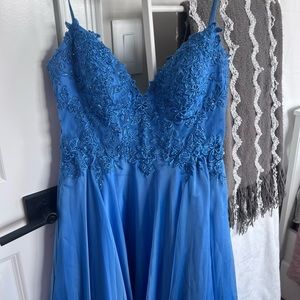 La Femme Prom Dress (Women’s size 8) in great condition worn once